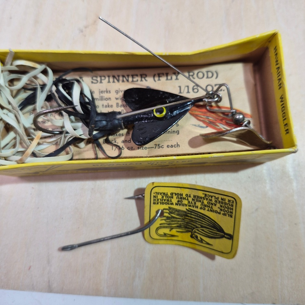 Vintage Fred Arbogast Hawaiian Wiggler No 2 Spinner Fly Rod Lure Black 1/16 oz